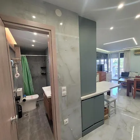 Modern, Spacious By The Sea