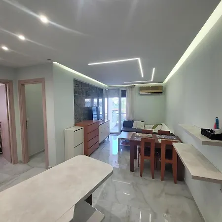 Modern, Spacious By The Sea Nea Plagia