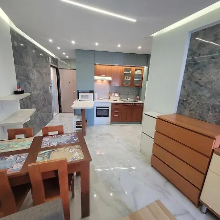 Modern, Spacious By The Sea