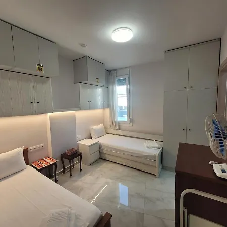 Modern, Spacious By The Sea شقة
