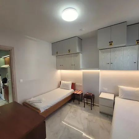 Modern, Spacious By The Sea *
